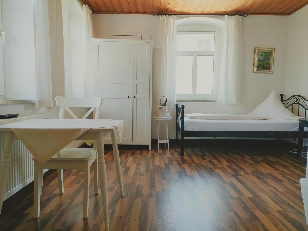 Dorfschaenke Deggendorf Hotel & Apartmenthaus Habitación foto