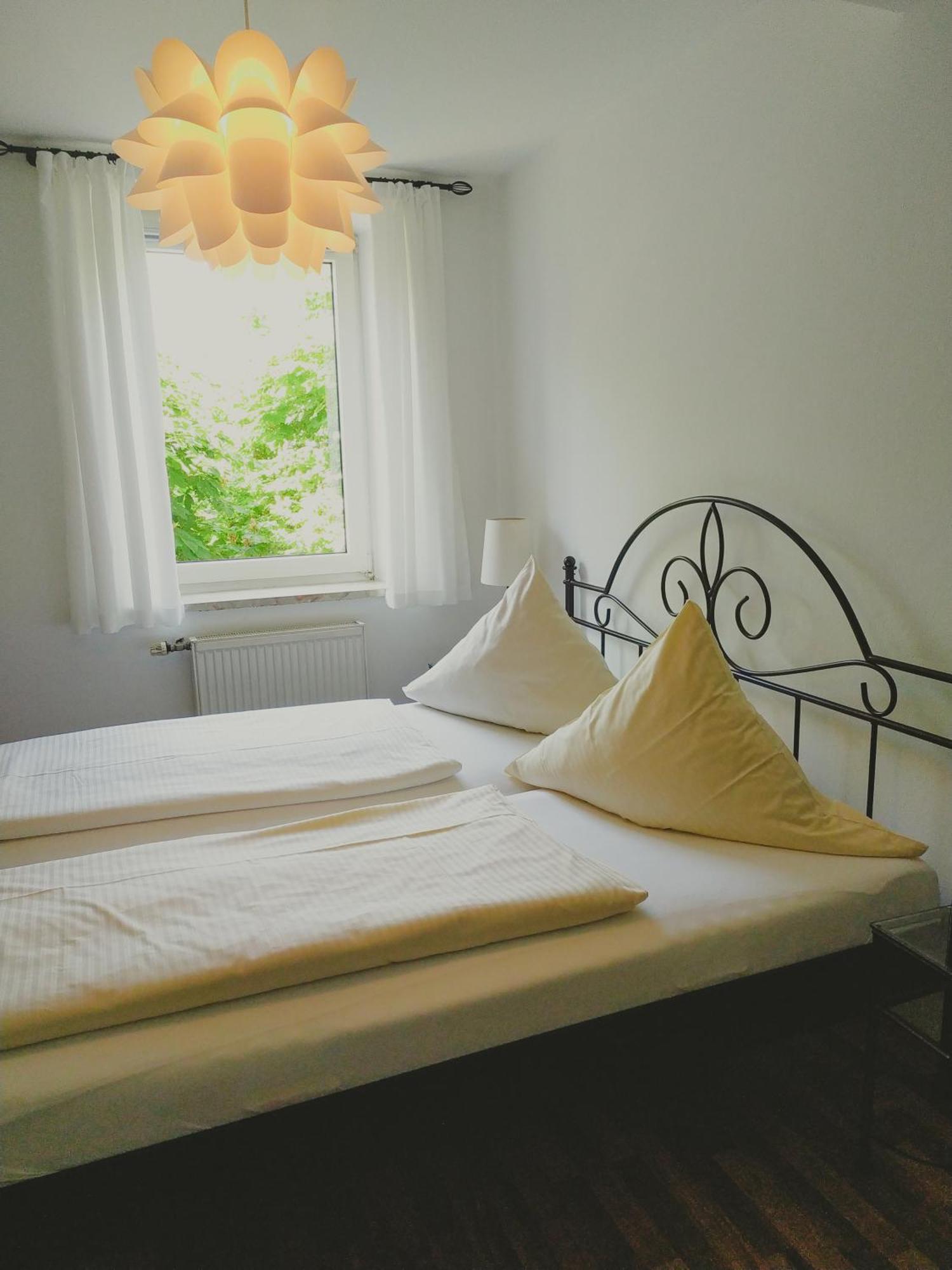 Dorfschaenke Deggendorf Hotel & Apartmenthaus Habitación foto
